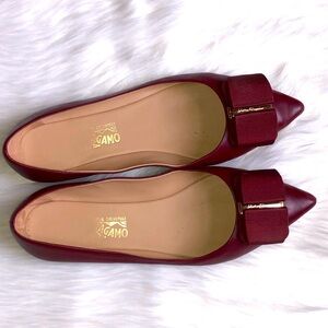Salvatore Ferragamo Women's Burgundy Flats